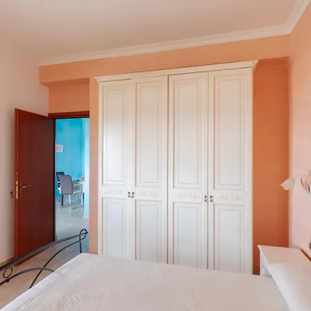 Happy Domus Roma Palombari - Beach Apartment